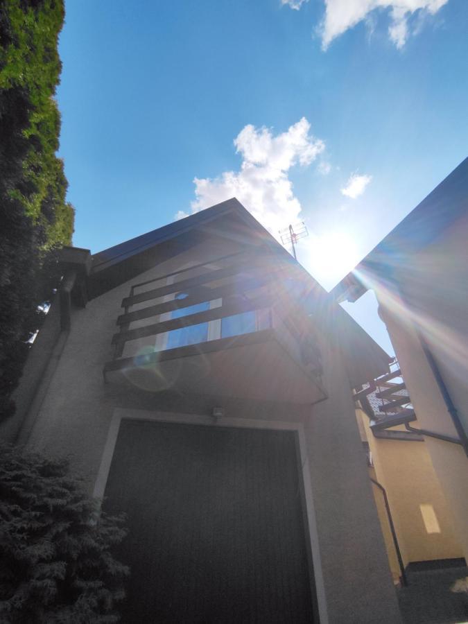 Dom Na Zaciszu Apartman Varsó Kültér fotó